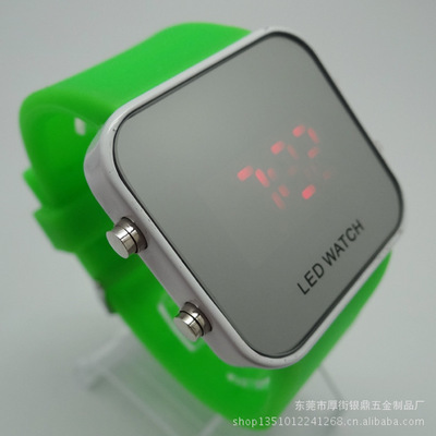 工廠直供 硅膠LED手表，學生市場新風尚